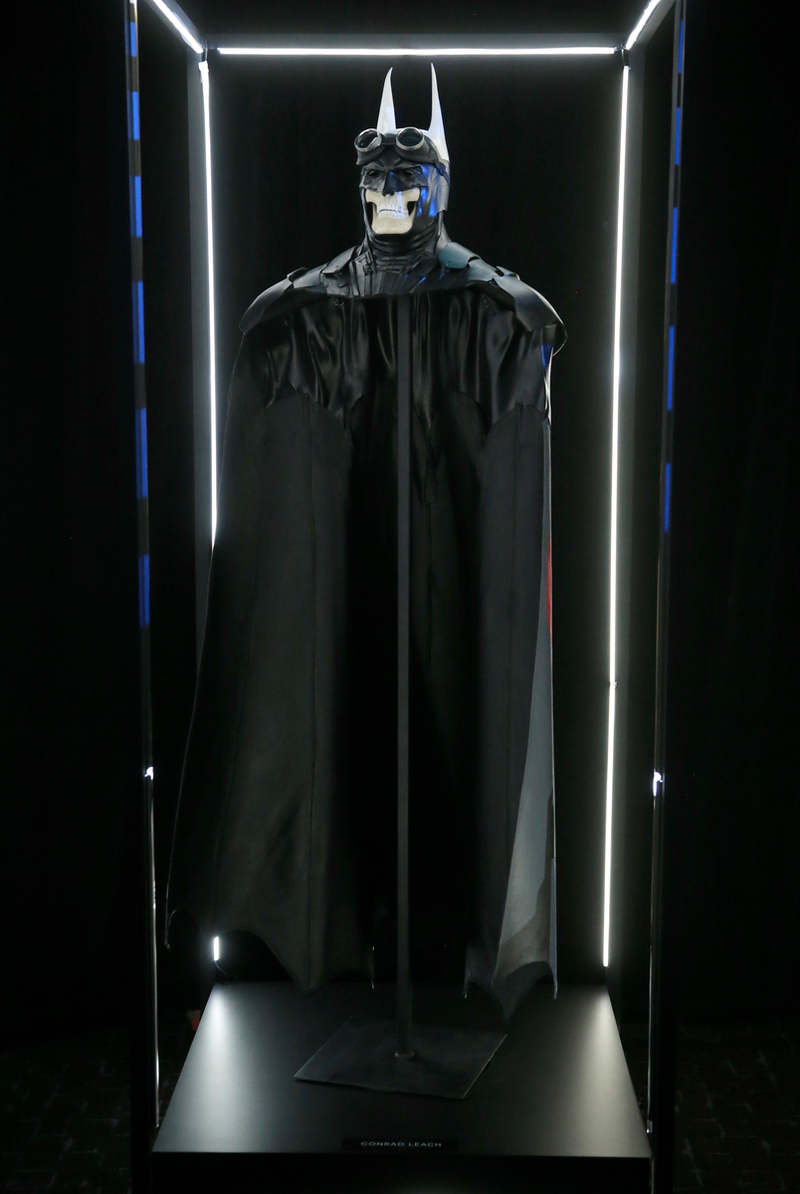 Illustration for article titled Batman Gets Weird When Artists Redesign His Cape and Cowl